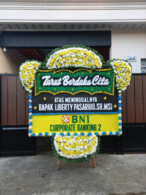 Papan Bunga Duka di Saing
